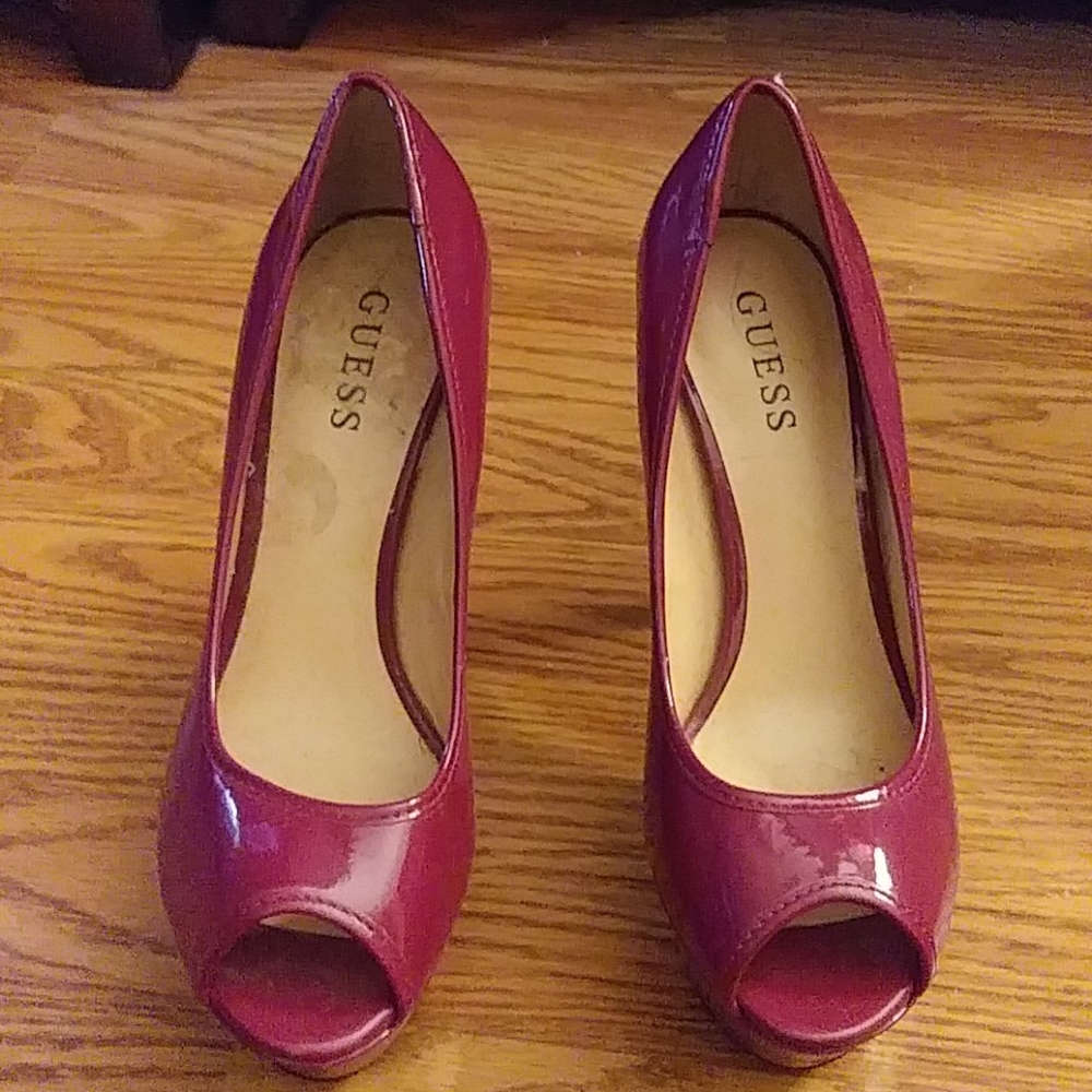 Guess beautiful open toe hi 👠